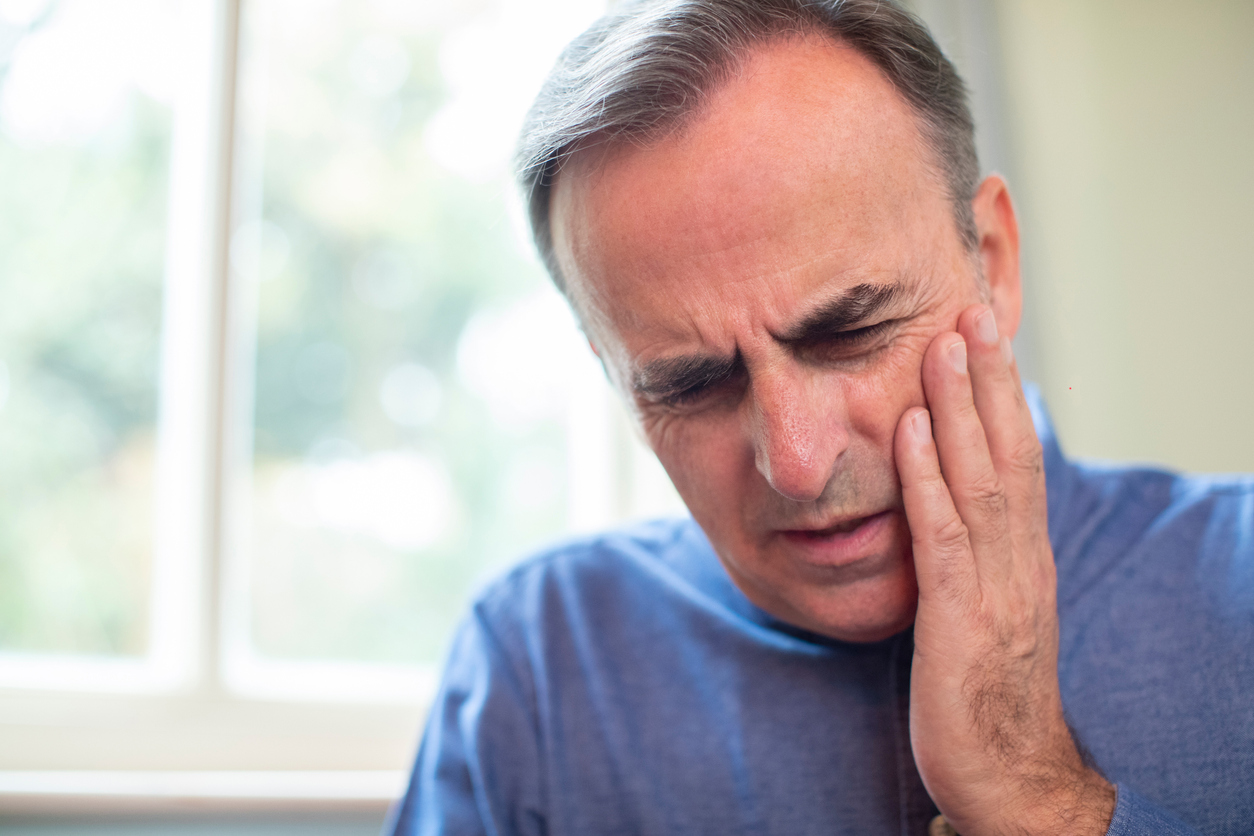 What can a dentist do in an emergency?